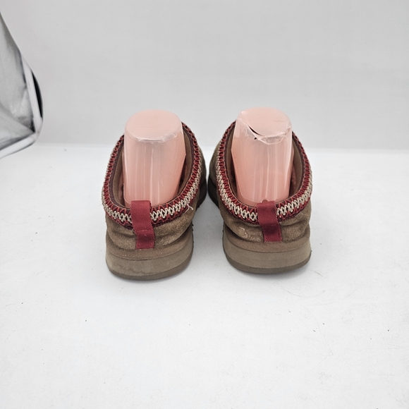 UGG Tazz Platform Slippers Sand Size 6 Women Suede Cozy Fashionable Slip-On - Picture 3 of 15